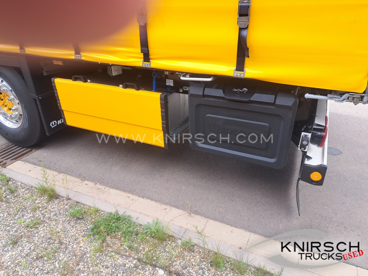 KRONE Profi Liner SDP 27  XL, Getränke, Daimler 9.5 - Брезентово ремарке: снимка 5 KRONE Profi Liner SDP 27  XL, Getränke, Daimler 9.5 - Брезентово ремарке: снимка 5