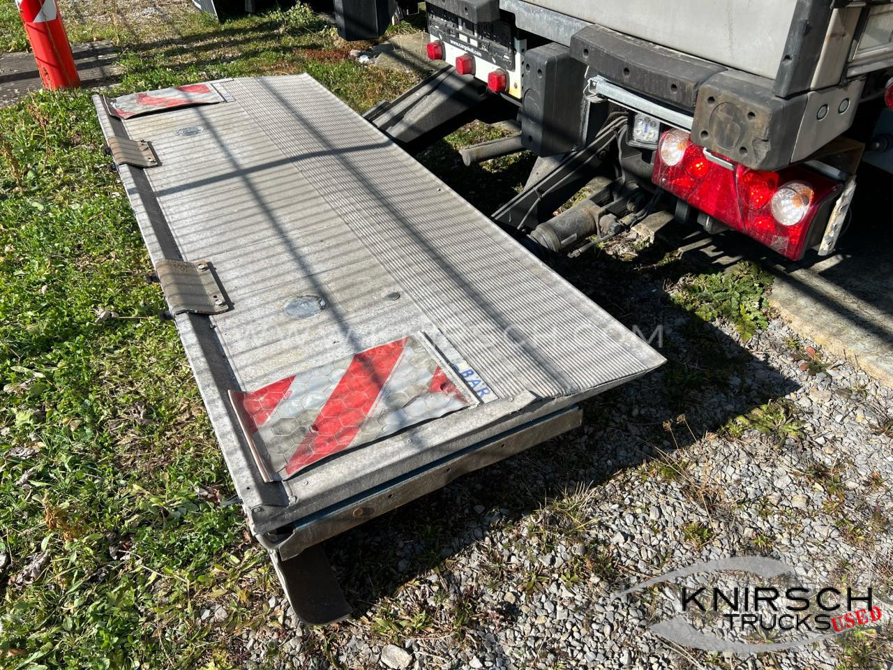 SCHMITZ SKO 24 Doppelstock, LBW 2000 kg, Liftachse - Изотермичен полуремарке: снимка 4 SCHMITZ SKO 24 Doppelstock, LBW 2000 kg, Liftachse - Изотермичен полуремарке: снимка 4