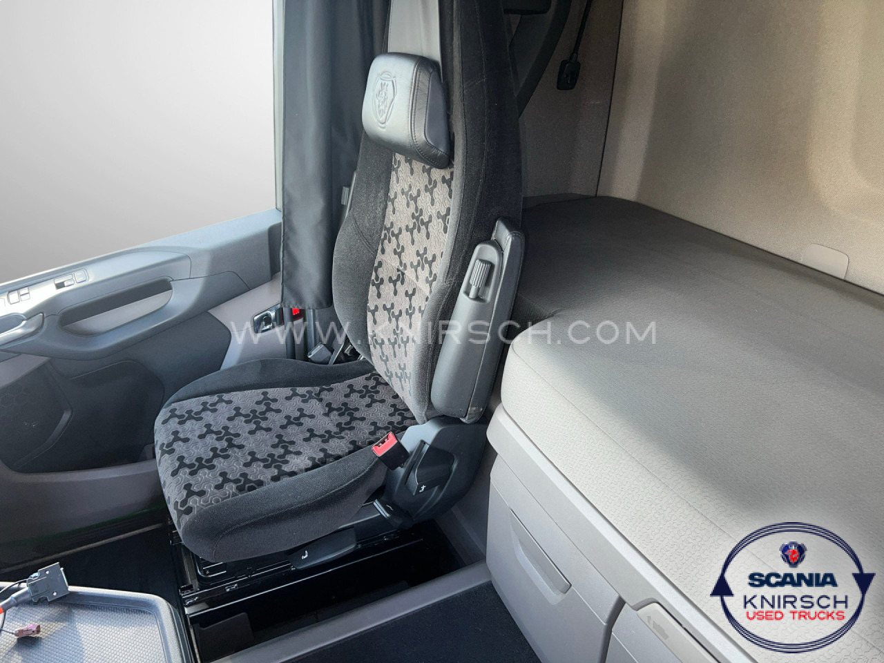 SCANIA R450A4x2LA - Влекач: снимка 5 SCANIA R450A4x2LA - Влекач: снимка 5