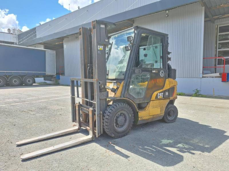 Caterpillar DP25NT - Дизелов мотокар: снимка 1 Caterpillar DP25NT - Дизелов мотокар: снимка 1