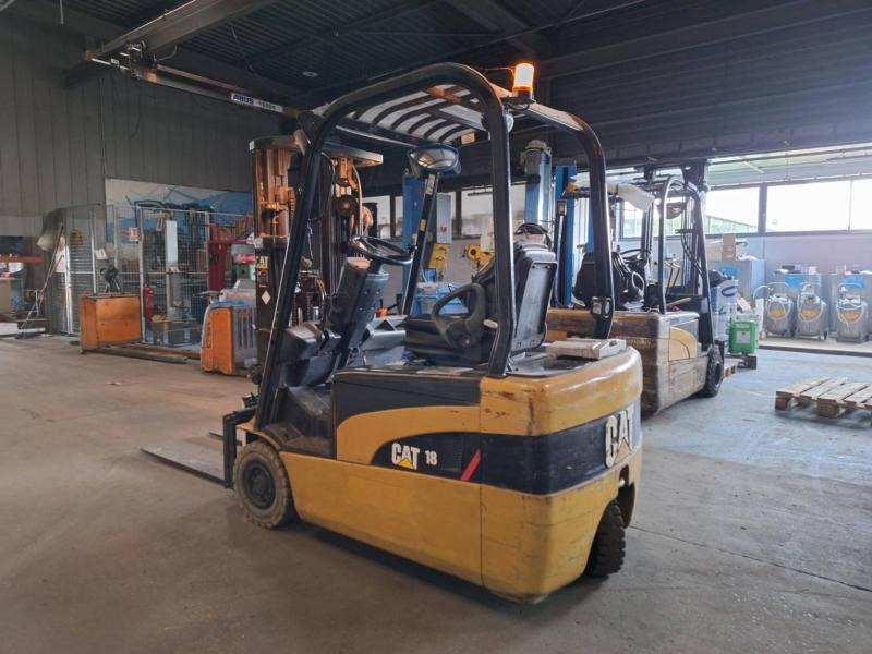 Caterpillar EP18NT - Електрокар: снимка 5 Caterpillar EP18NT - Електрокар: снимка 5