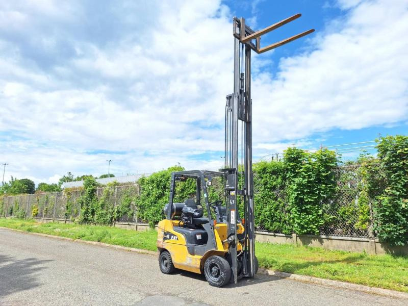 Caterpillar GP20CN - Газокар: снимка 4 Caterpillar GP20CN - Газокар: снимка 4