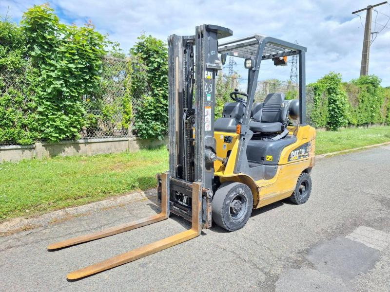 Caterpillar GP20CN - Газокар: снимка 1 Caterpillar GP20CN - Газокар: снимка 1
