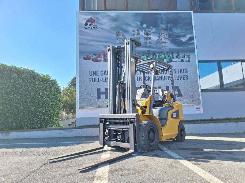 Caterpillar GP25NTD - Газокар: снимка 2 Caterpillar GP25NTD - Газокар: снимка 2