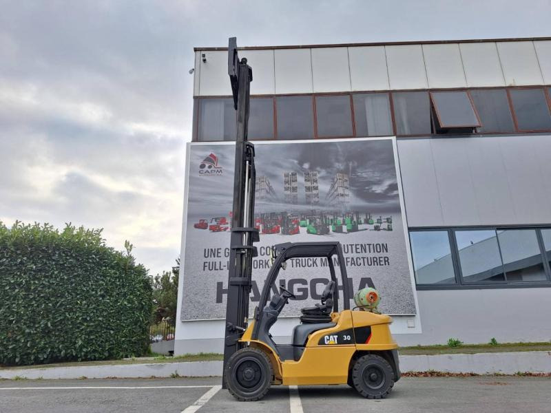 Газокар Caterpillar GP30NTD: снимка 11