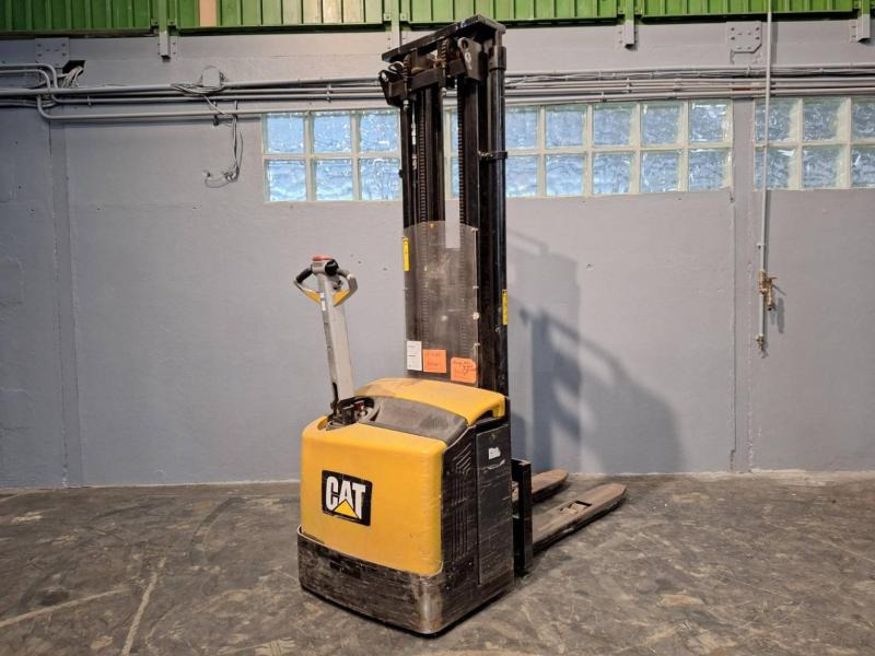 Caterpillar NSP16N - Стакер: снимка 1 Caterpillar NSP16N - Стакер: снимка 1