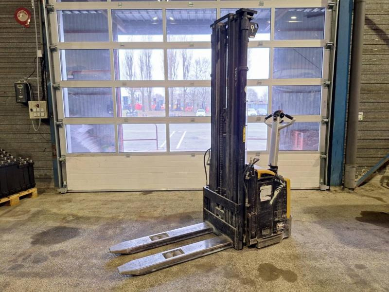 Caterpillar NSP16N - Стакер: снимка 5 Caterpillar NSP16N - Стакер: снимка 5