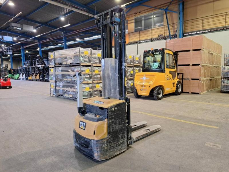 Caterpillar NSP16N2 - Стакер: снимка 2 Caterpillar NSP16N2 - Стакер: снимка 2