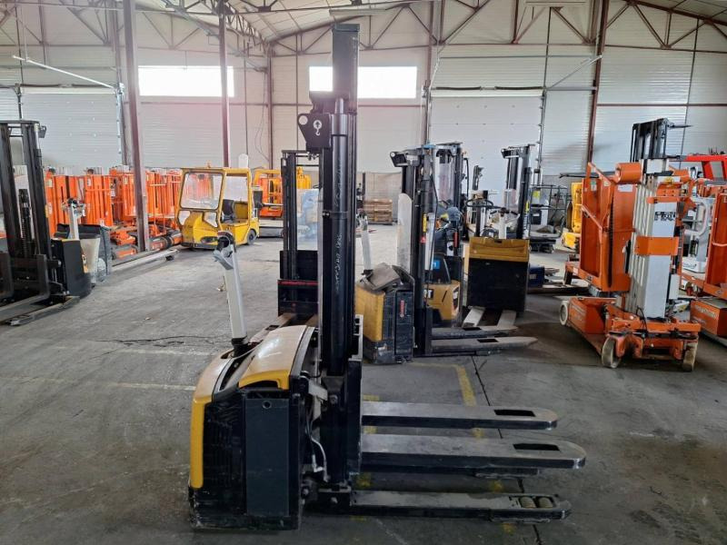 Caterpillar NSP16NI - Стакер: снимка 3 Caterpillar NSP16NI - Стакер: снимка 3
