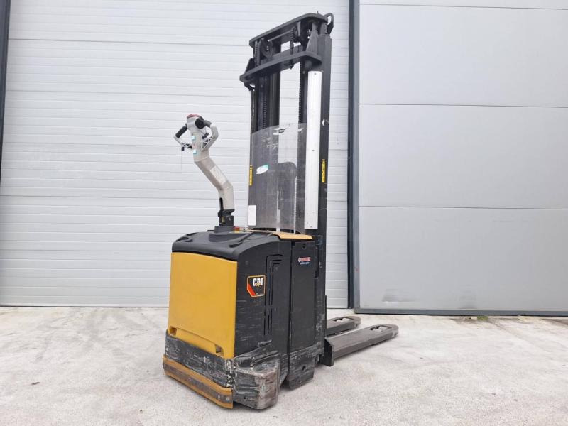 Caterpillar NSV16Ni - Стакер: снимка 4 Caterpillar NSV16Ni - Стакер: снимка 4