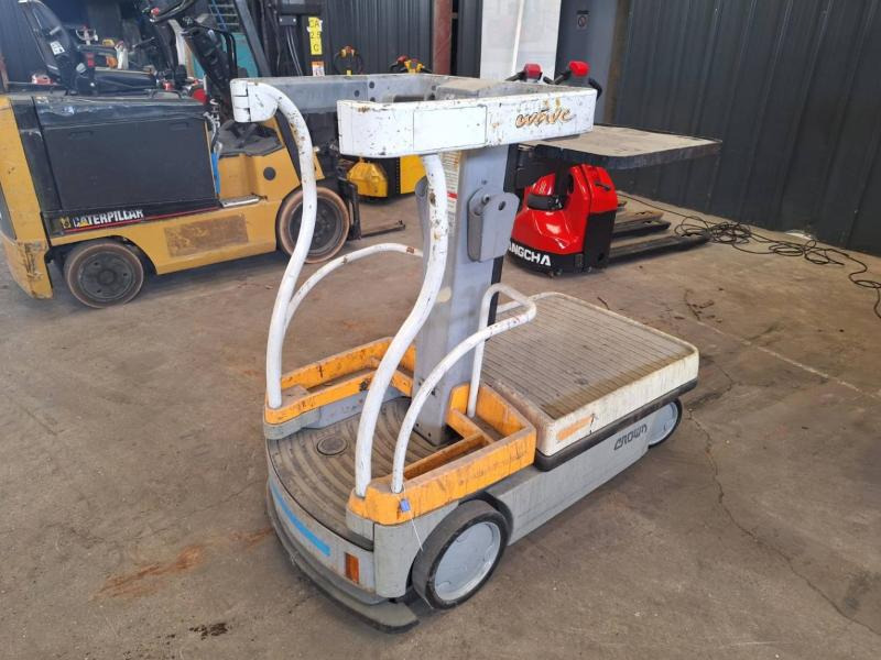 Crown WAVE50-84 - Вертикална работна платформа: снимка 1 Crown WAVE50-84 - Вертикална работна платформа: снимка 1