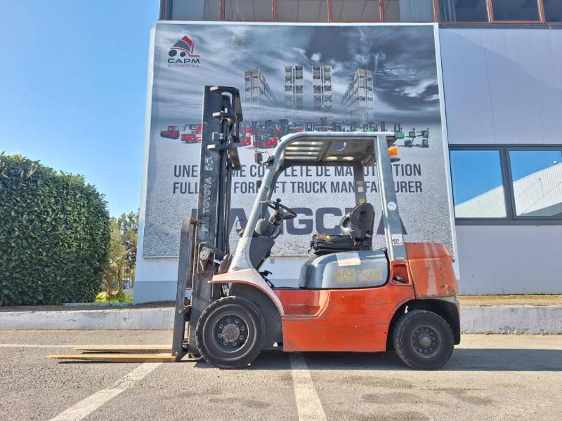 Toyota 6-7fdf25 - Дизелов мотокар: снимка 2 Toyota 6-7fdf25 - Дизелов мотокар: снимка 2