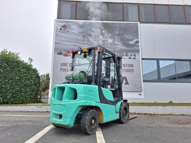 Yale GLP35VX - Газокар: снимка 5 Yale GLP35VX - Газокар: снимка 5