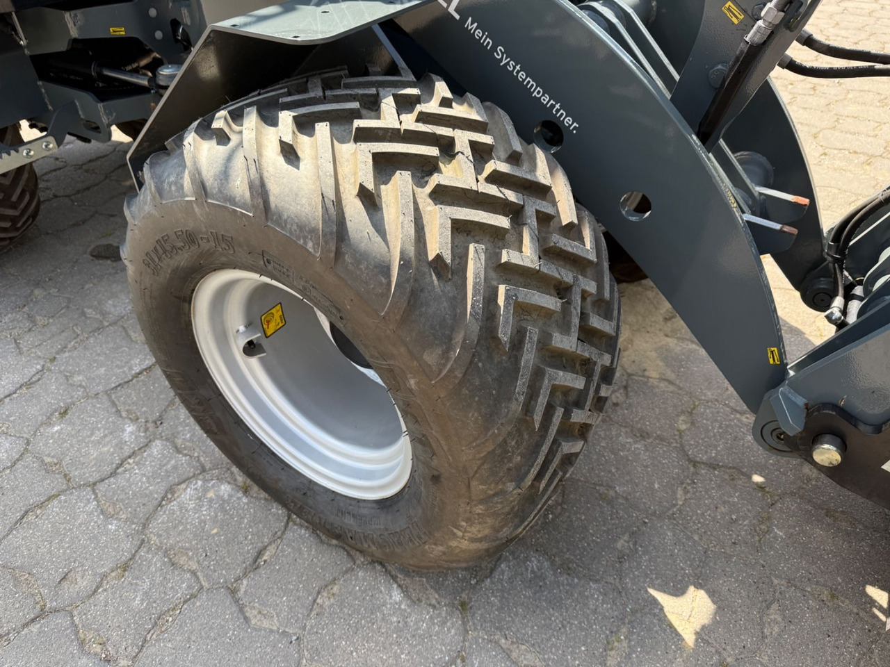 Giant G2500 HD X-TRA, Bj 20, SW, Schaufel, Gabel - Колесен товарач: снимка 5 Giant G2500 HD X-TRA, Bj 20, SW, Schaufel, Gabel - Колесен товарач: снимка 5