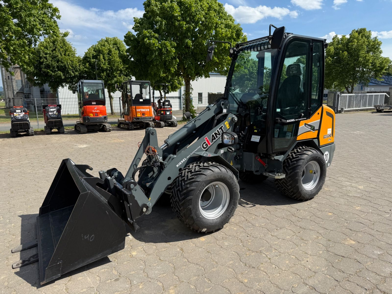 Giant G2500 HD X-TRA, Bj 20, SW, Schaufel, Gabel - Колесен товарач: снимка 1 Giant G2500 HD X-TRA, Bj 20, SW, Schaufel, Gabel - Колесен товарач: снимка 1