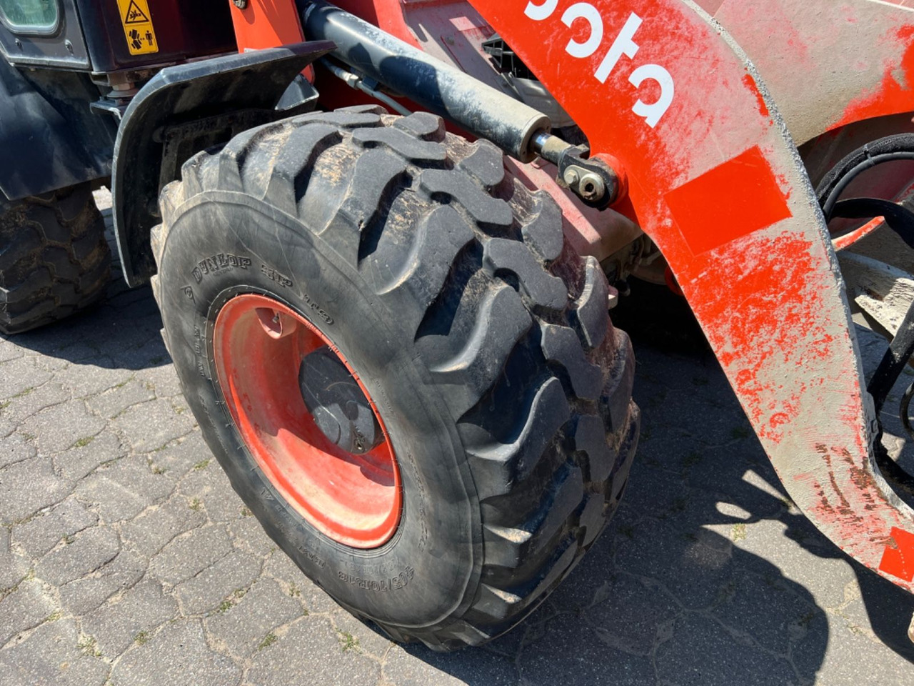 Kubota R 085, Bj 19, 1950 BH, SWE, Schaufel, Gabel - Колесен товарач: снимка 5 Kubota R 085, Bj 19, 1950 BH, SWE, Schaufel, Gabel - Колесен товарач: снимка 5