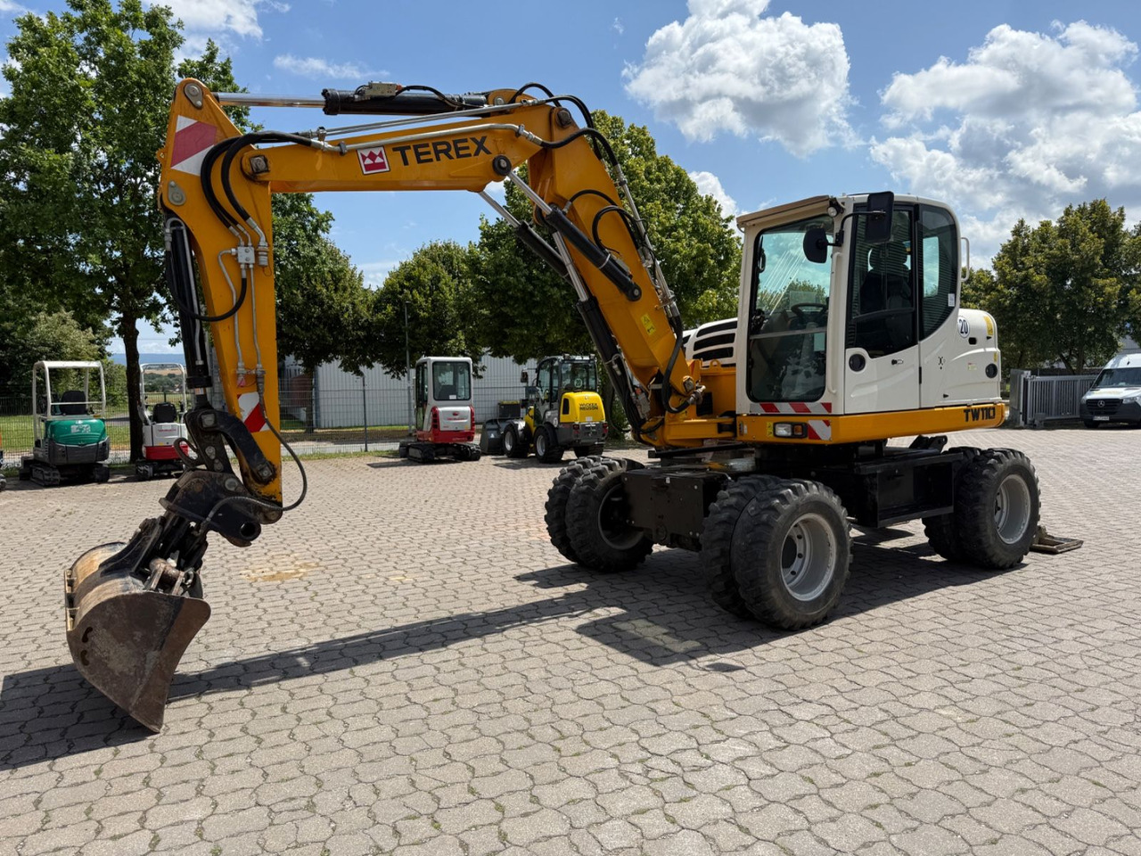 Terex TW 110, Bj 14, 2265 BH, VA, SWE, 4 TL, 1 GLV - Колесен багер: снимка 1 Terex TW 110, Bj 14, 2265 BH, VA, SWE, 4 TL, 1 GLV - Колесен багер: снимка 1