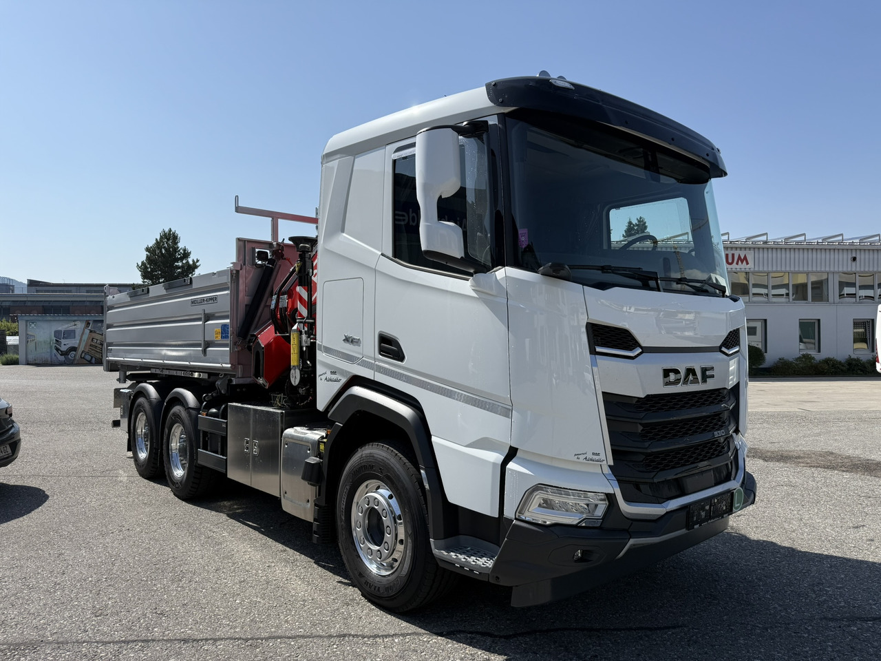 DAF XF 530 FAT Frontkran Fassi F255 A Vorlauf 2026 ! - Самосвал камион, Камион с кран: снимка 2 DAF XF 530 FAT Frontkran Fassi F255 A Vorlauf 2026 ! - Самосвал камион, Камион с кран: снимка 2