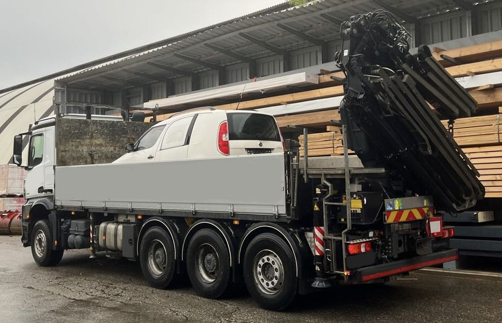 MERCEDES-BENZ Hiab Palfinger Fassi F275-5 JIB-3 - Бордови камион: снимка 2 MERCEDES-BENZ Hiab Palfinger Fassi F275-5 JIB-3 - Бордови камион: снимка 2