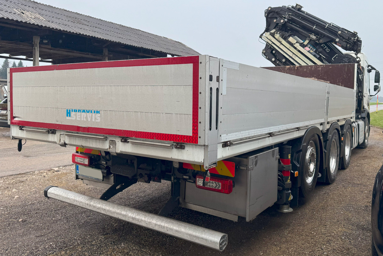 VOLVO Hiab Palfinger Fassi F710-6 JIB-4 - Камион с кран: снимка 2 VOLVO Hiab Palfinger Fassi F710-6 JIB-4 - Камион с кран: снимка 2