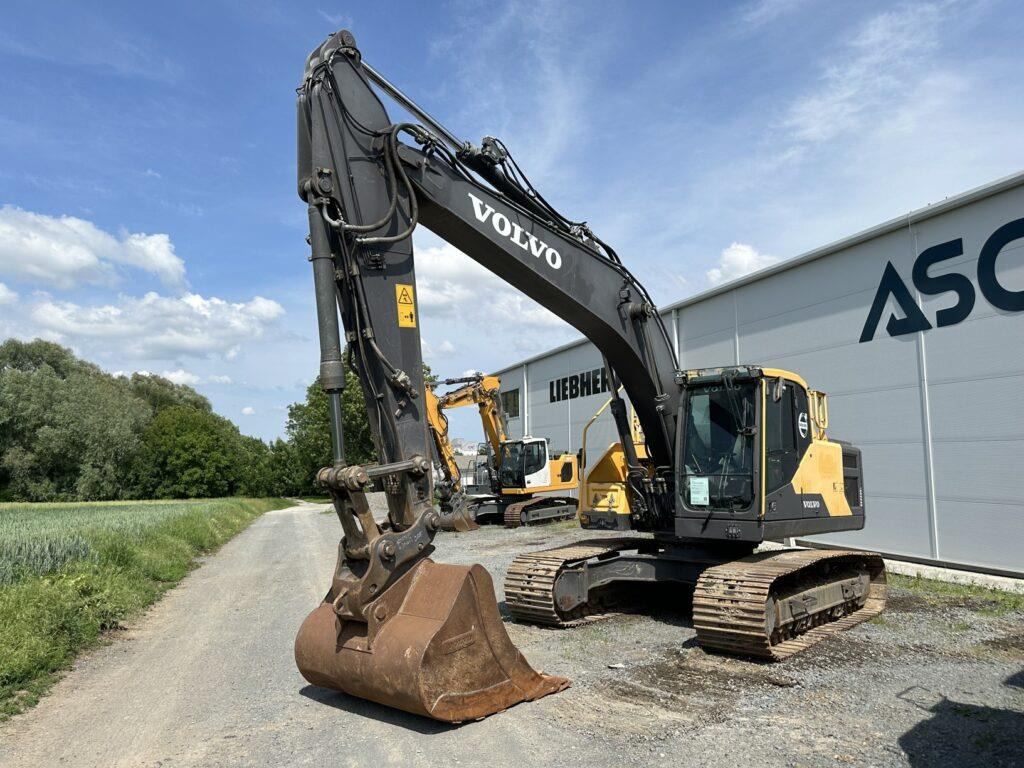 Volvo EC220EL - Верижен багер: снимка 4 Volvo EC220EL - Верижен багер: снимка 4