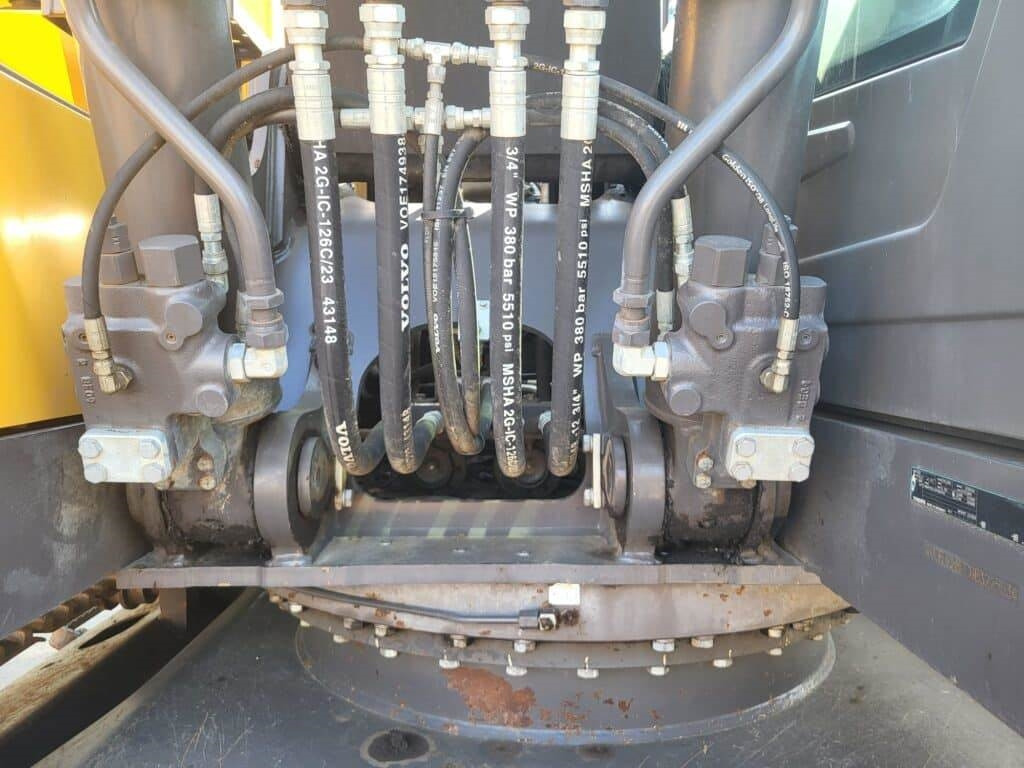 Volvo EC220EL - Верижен багер: снимка 5 Volvo EC220EL - Верижен багер: снимка 5