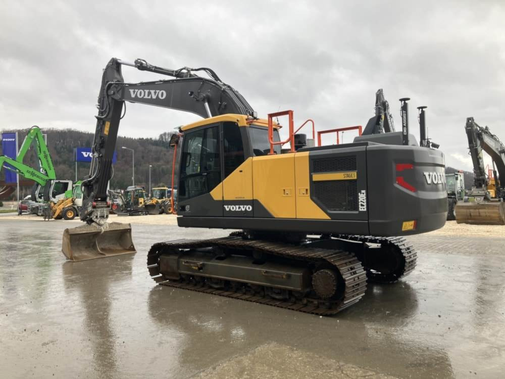Volvo EC220EN - Верижен багер: снимка 2 Volvo EC220EN - Верижен багер: снимка 2