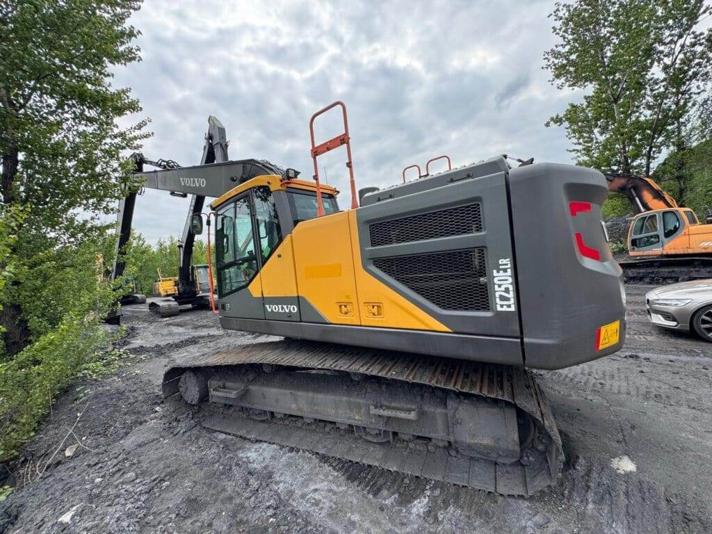 Volvo EC250ELR - Верижен багер: снимка 2 Volvo EC250ELR - Верижен багер: снимка 2