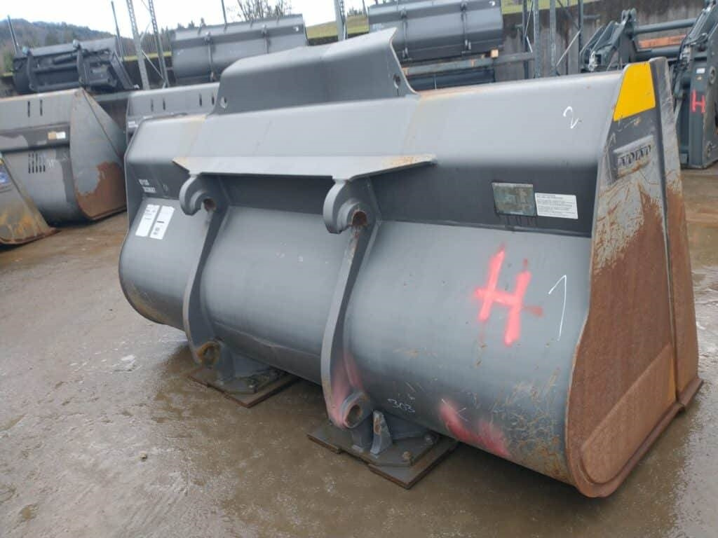 Volvo GP Schaufel 3,8/4,2m³ - Кофа за товарач за Строителна техника: снимка 2 Volvo GP Schaufel 3,8/4,2m³ - Кофа за товарач за Строителна техника: снимка 2