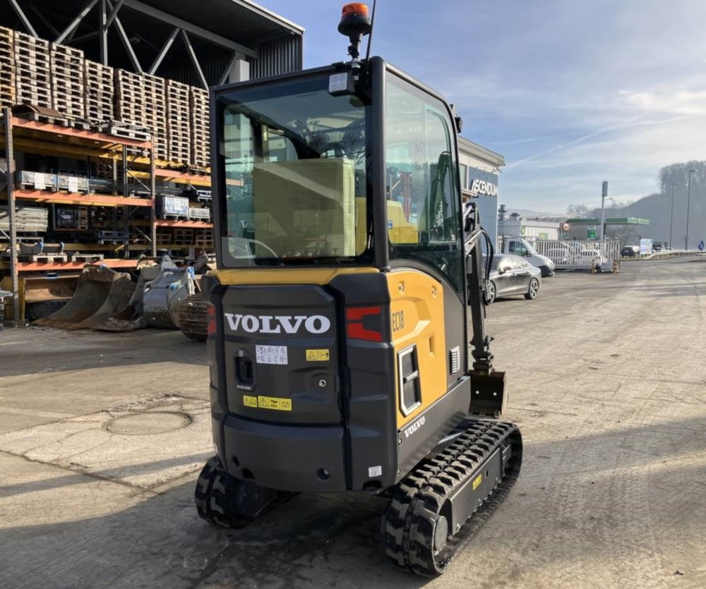 Volvo JEC18E Electric - Мини багер: снимка 2 Volvo JEC18E Electric - Мини багер: снимка 2