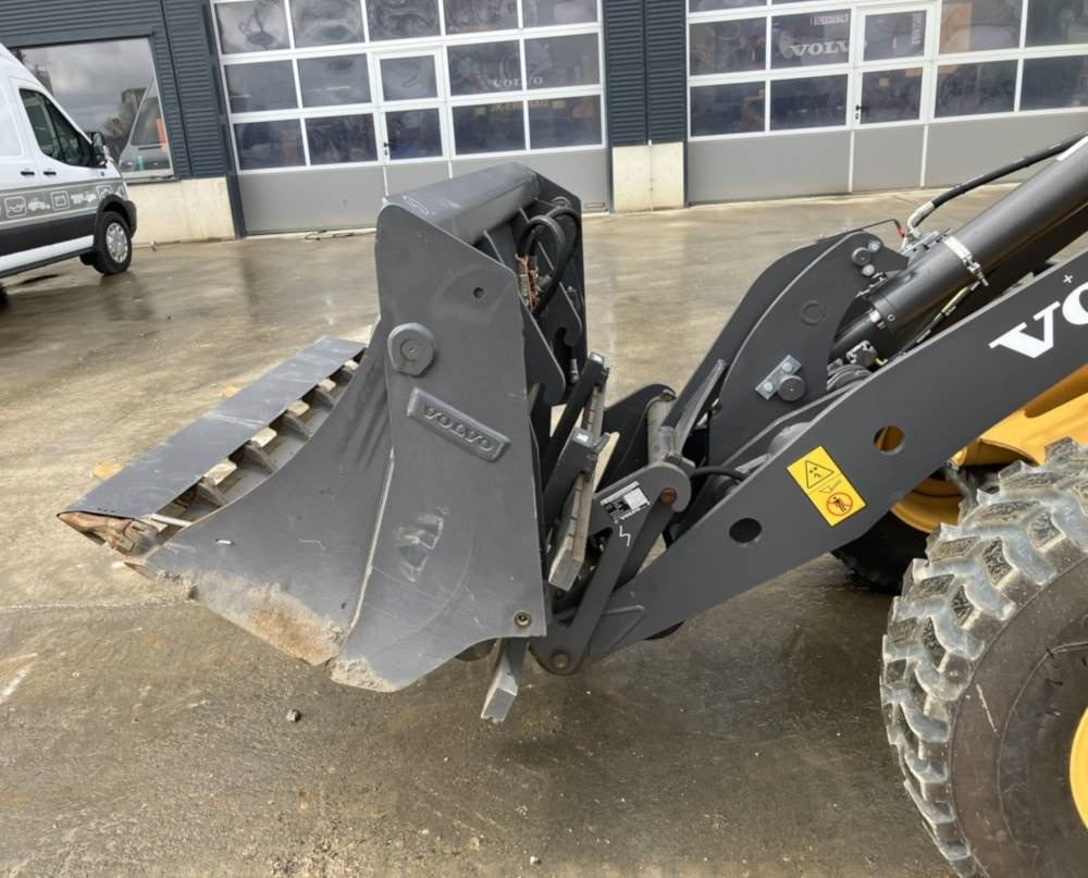 Volvo JL20H Electric - Мини челен товарач: снимка 5 Volvo JL20H Electric - Мини челен товарач: снимка 5