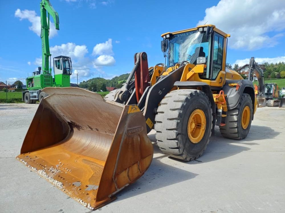 Volvo L110H - Колесен товарач: снимка 4 Volvo L110H - Колесен товарач: снимка 4
