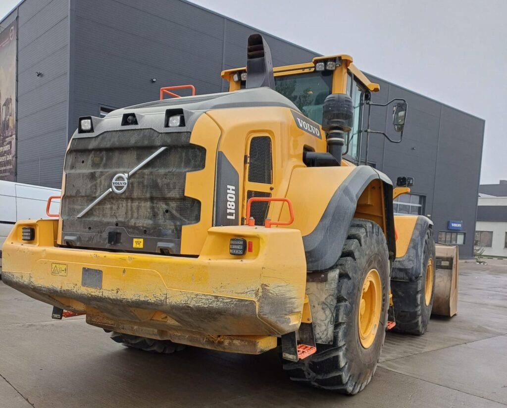 Volvo L180H - Колесен товарач: снимка 3 Volvo L180H - Колесен товарач: снимка 3