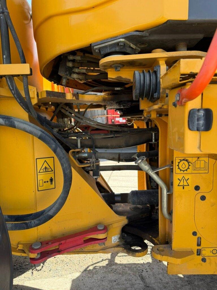 Колесен товарач Volvo L60H: снимка 8