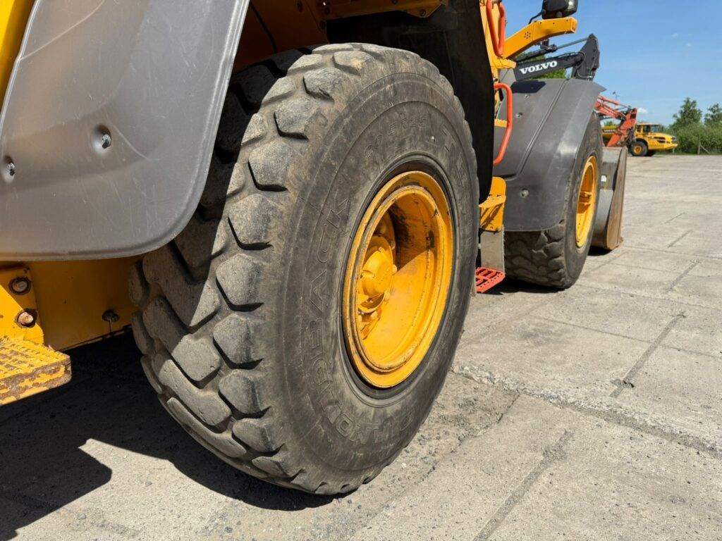 Колесен товарач Volvo L60H: снимка 16