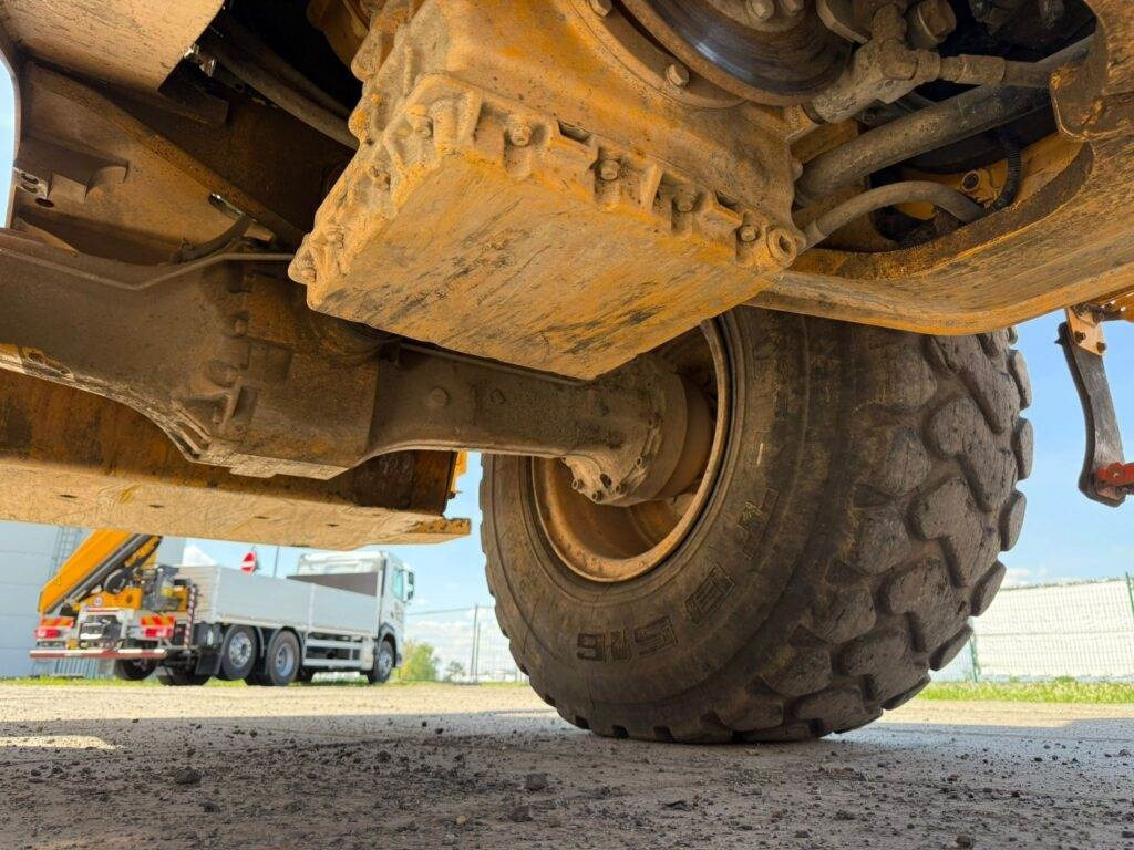 Колесен товарач Volvo L60H: снимка 13