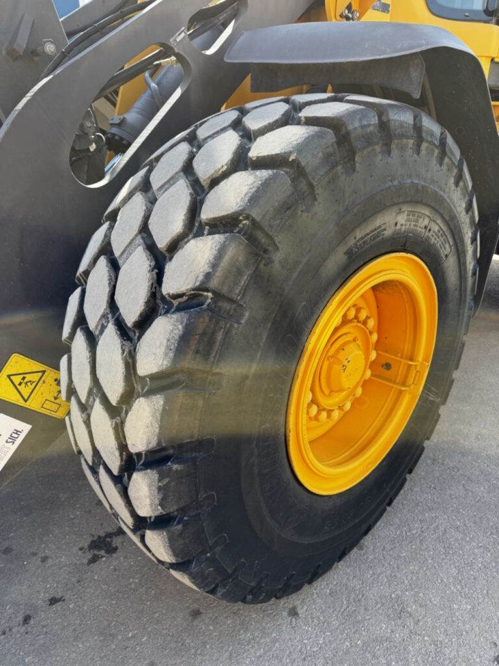 Колесен товарач Volvo L90H: снимка 10