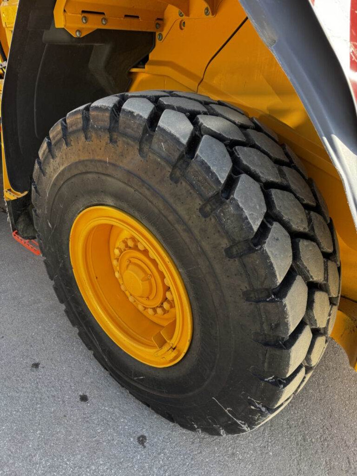 Колесен товарач Volvo L90H: снимка 12