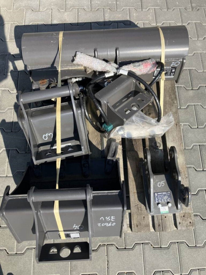 Volvo Löffelset inkl. Schnellwechsler für EC18 - Багер-товарач: снимка 2 Volvo Löffelset inkl. Schnellwechsler für EC18 - Багер-товарач: снимка 2