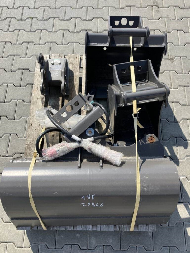 Volvo Löffelset inkl. Schnellwechsler für EC18 - Багер-товарач: снимка 5 Volvo Löffelset inkl. Schnellwechsler für EC18 - Багер-товарач: снимка 5