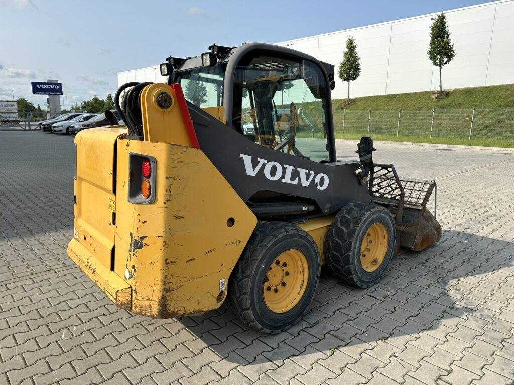 Volvo MC70C - Мини челен товарач: снимка 2 Volvo MC70C - Мини челен товарач: снимка 2