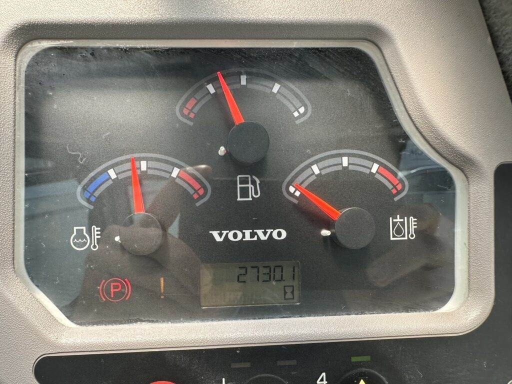 Мини челен товарач Volvo MC70C: снимка 20