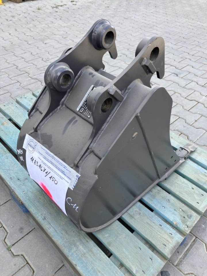 Volvo Tieflöffel mit Zähnen - Festanbau - Багер-товарач: снимка 2 Volvo Tieflöffel mit Zähnen - Festanbau - Багер-товарач: снимка 2