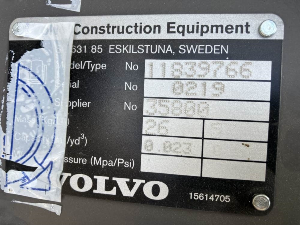 Volvo Tieflöffel mit Zähnen - Festanbau - Багер-товарач: снимка 4 Volvo Tieflöffel mit Zähnen - Festanbau - Багер-товарач: снимка 4