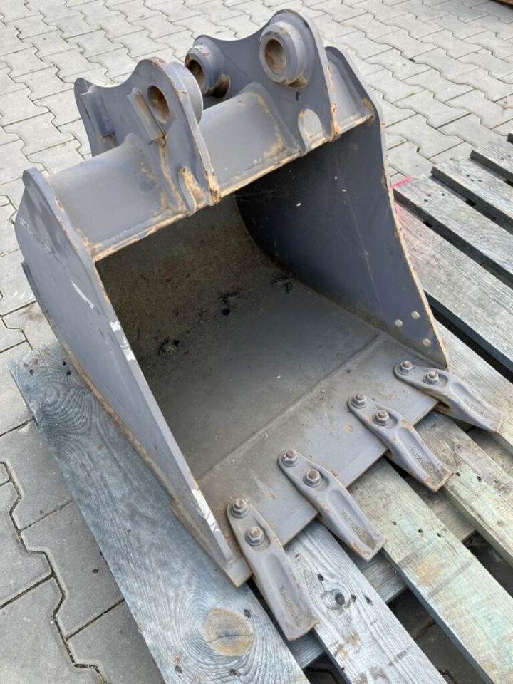 Volvo Tieflöffel mit Zähnen - Festanbau - Багер-товарач: снимка 1 Volvo Tieflöffel mit Zähnen - Festanbau - Багер-товарач: снимка 1