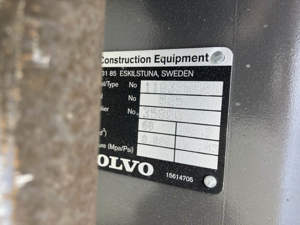 Volvo Tieflöffel mit Zähnen - Festanbau - Багер-товарач: снимка 3 Volvo Tieflöffel mit Zähnen - Festanbau - Багер-товарач: снимка 3