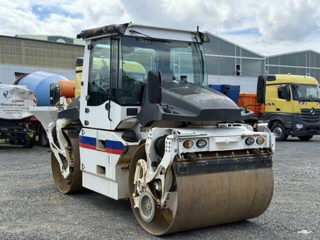 BOMAG BW 174 AP-4 AM Walze 12 Ton *Vibrator *Streuer - Валяк: снимка 1 BOMAG BW 174 AP-4 AM Walze 12 Ton *Vibrator *Streuer - Валяк: снимка 1