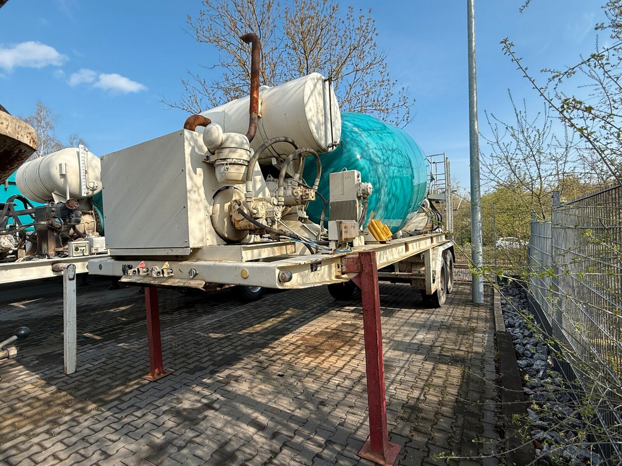 Betonmischer-Auflieger Stetter 10 m³ mit Motor - Бетоновоз: снимка 3 Betonmischer-Auflieger Stetter 10 m³ mit Motor - Бетоновоз: снимка 3