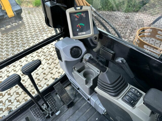 CAT Bagger 306 E2 Minibagger Kettenbagger 270 H - Верижен багер: снимка 2 CAT Bagger 306 E2 Minibagger Kettenbagger 270 H - Верижен багер: снимка 2