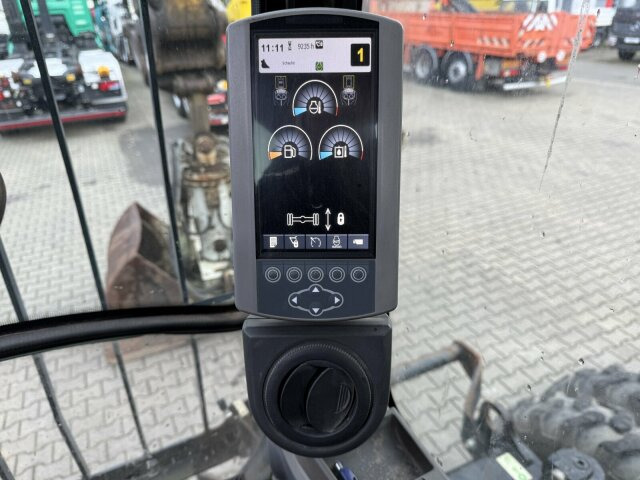 CAT M318D Mobilbagger *9.235 h *Schnellw. *Greifer - Колесен багер: снимка 3 CAT M318D Mobilbagger *9.235 h *Schnellw. *Greifer - Колесен багер: снимка 3